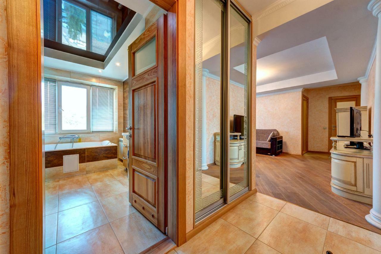 Apartments Near The Shopping Center Gulliver Kiev Exterior foto