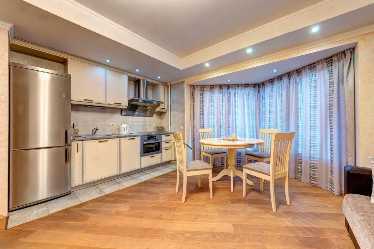 Apartments Near The Shopping Center Gulliver Kiev Exterior foto