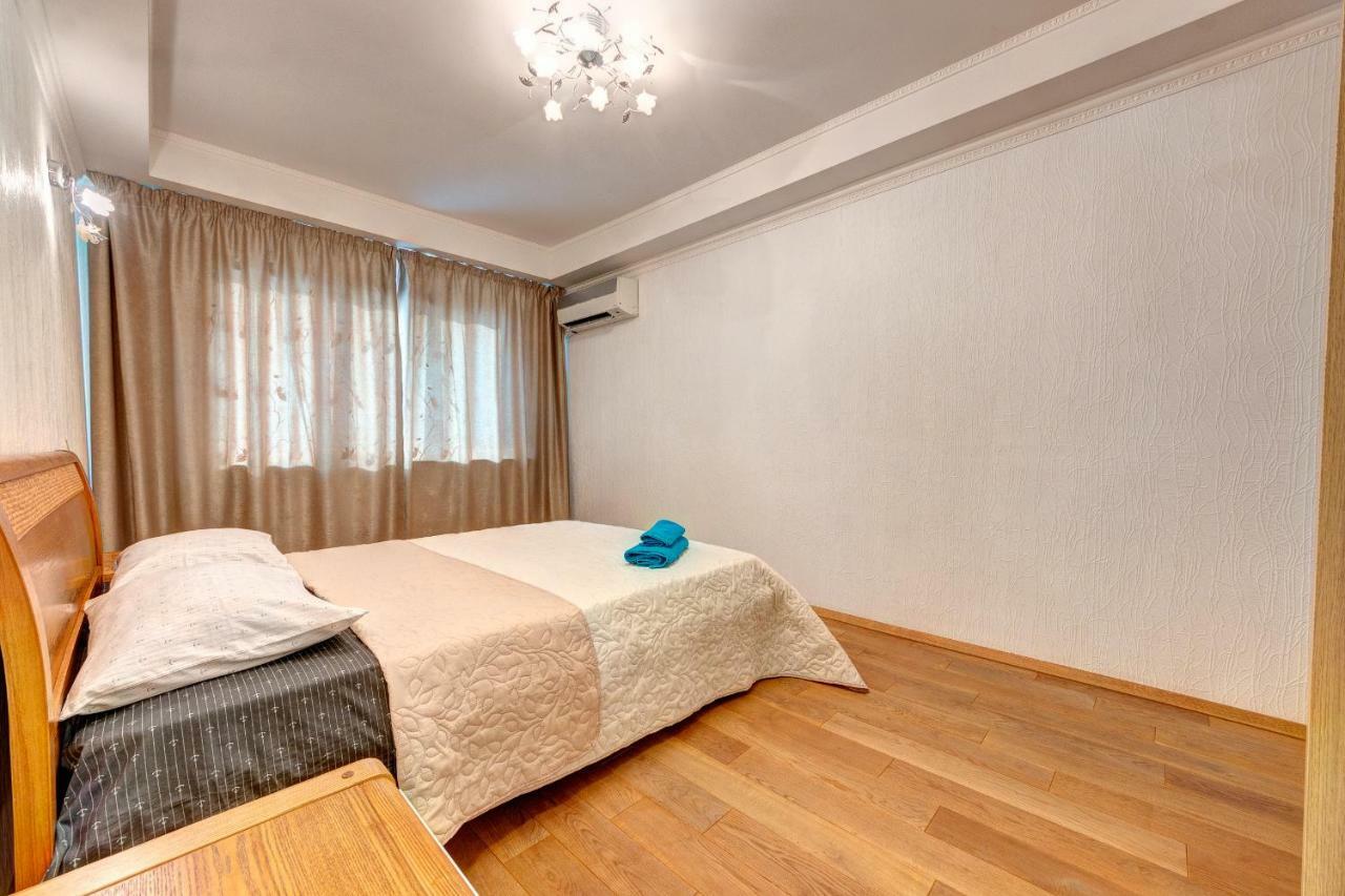 Apartments Near The Shopping Center Gulliver Kiev Exterior foto